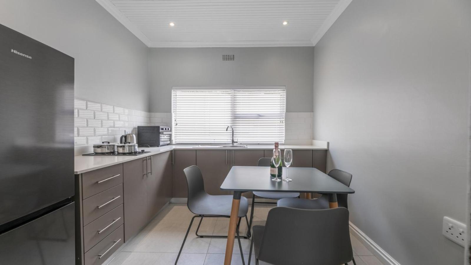 Inkantu Self-Catering Apartments 케이프타운 외부 사진